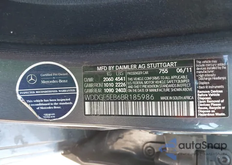 2011 Mercedes-Benz C 300 Luxury/Sport z USA, uszkodzony, nr VIN WDDGF5EB6BR185986